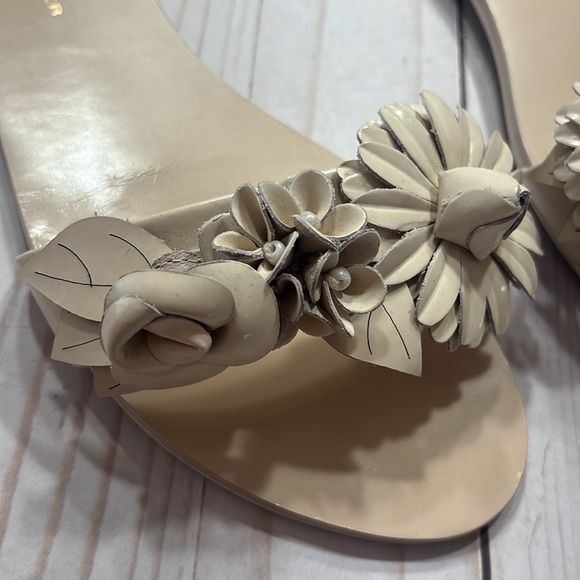 Sophia Webster Tan Floral & Beads Toe Sandals Size 7 - Picture 10 of 12